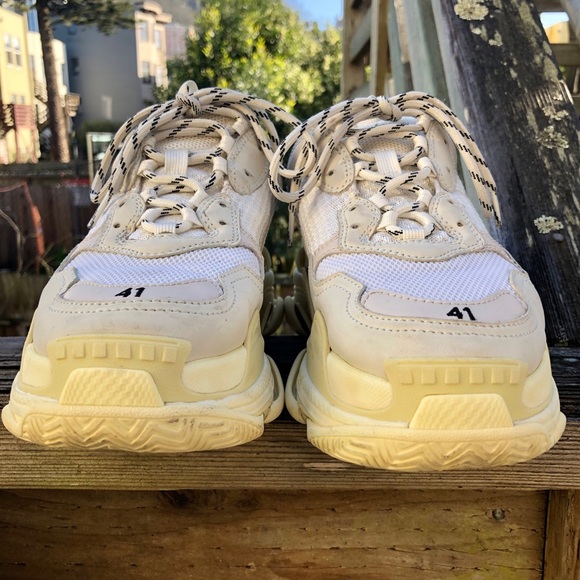 Balenciaga Triple S - Picture 1 of 8